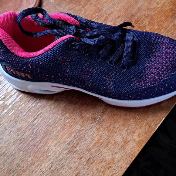 Mishansha Air Trainer Sz 7-7.5 - Pink and Blue - Picture 8 of 12